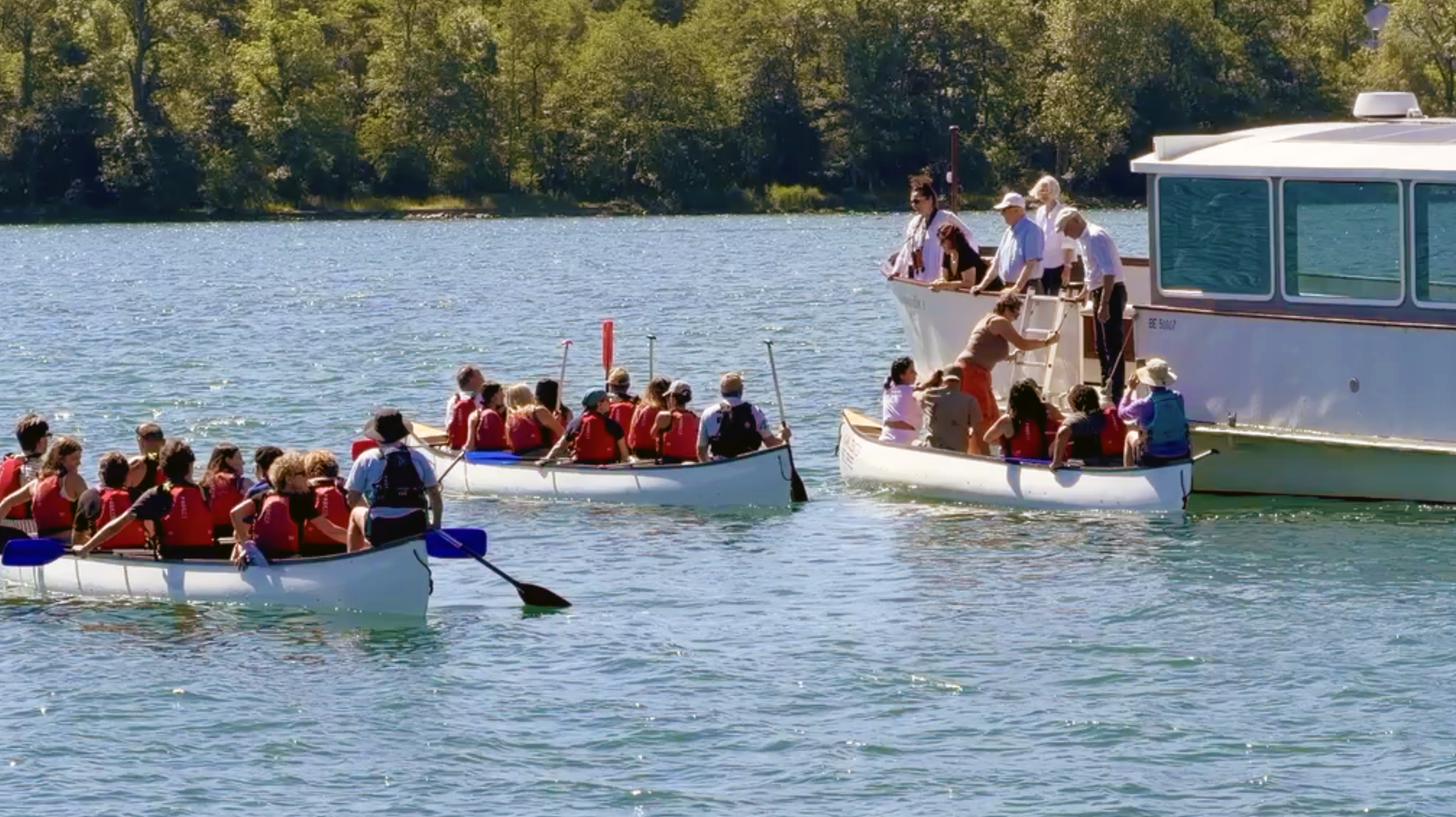 teamevent-schiff-bielersee.jpg Teamevent mit Schifffahrt und gemeinsamen Aktivitäten auf dem Bielersee