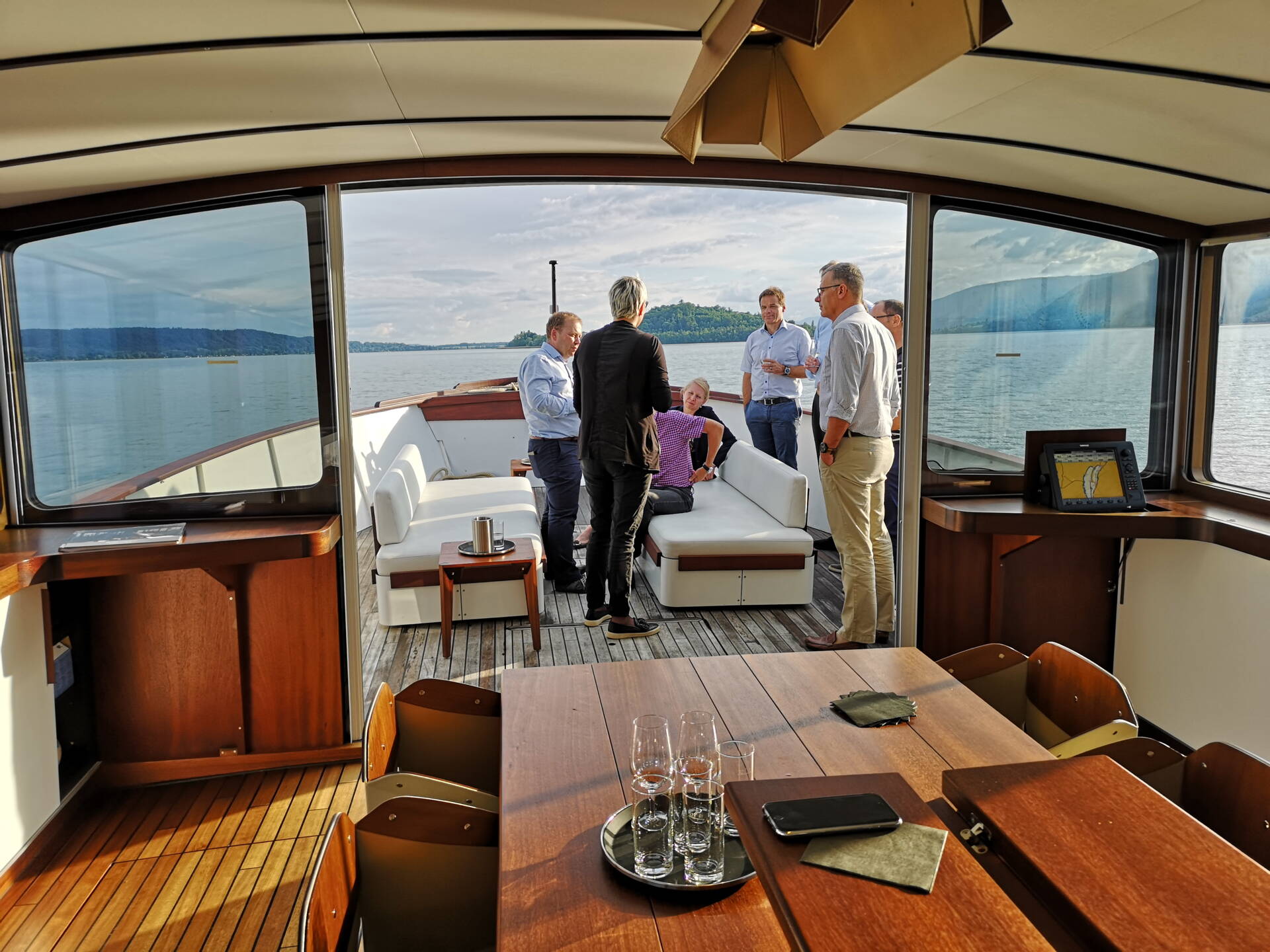firmenanlass-schiff-st-petersinsel.jpg Firmenanlass auf dem Kulturschiff mit Landgang und Essen auf der St. Petersinsel