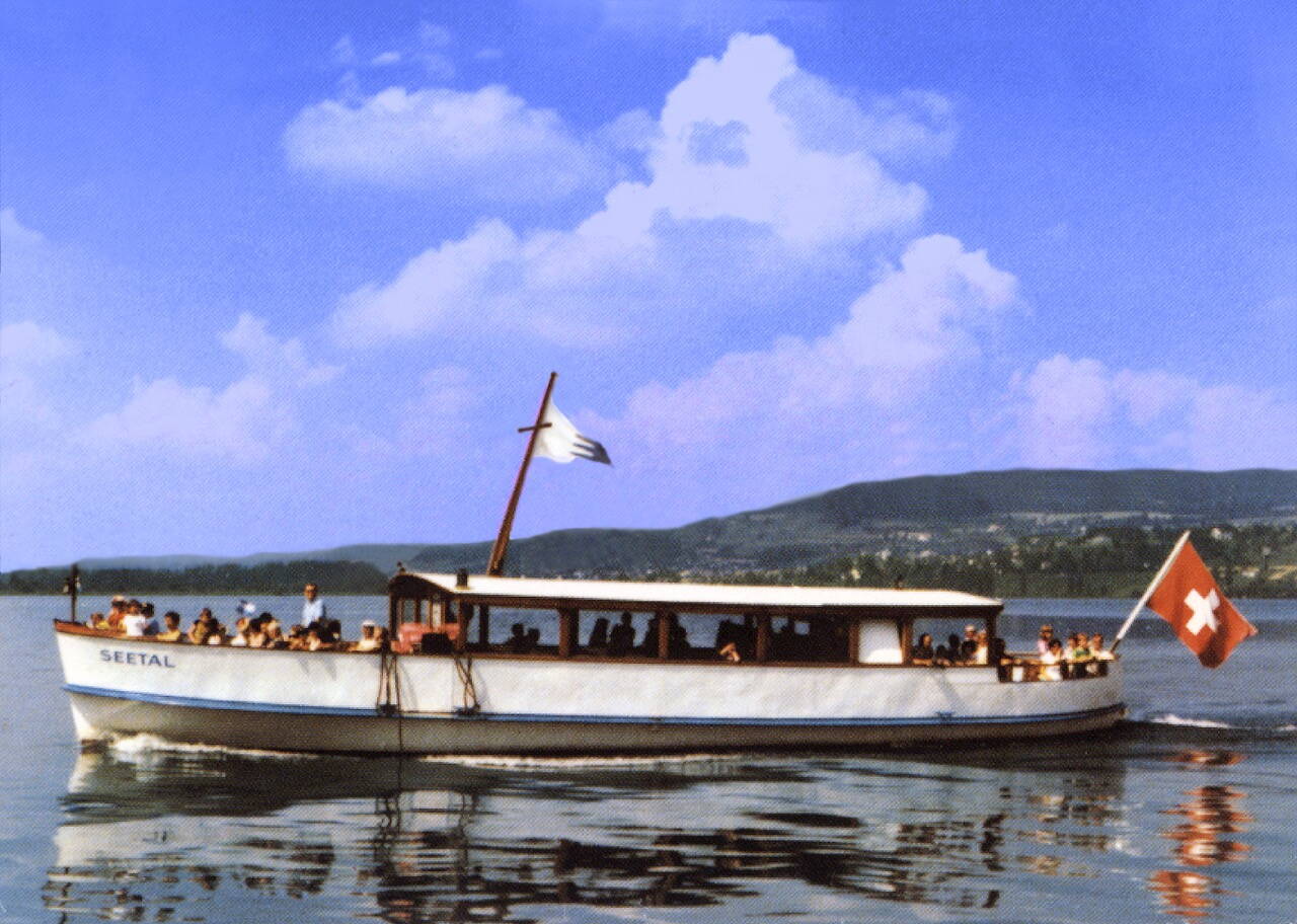Die ursprüngliche Romandie I unter dem NAmen Seetal auf dem Hallwilersee vor dem Umbau zum Kulturschiff